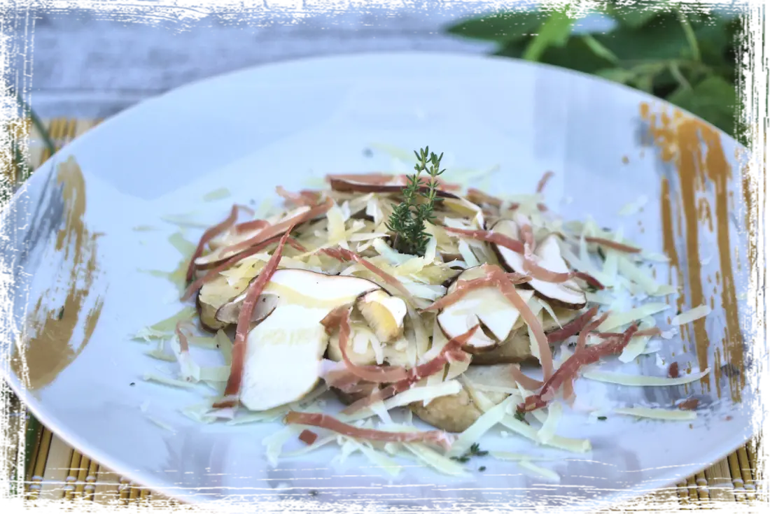 Insalata di funghi porcini crudi Insalata di funghi porcini crudi