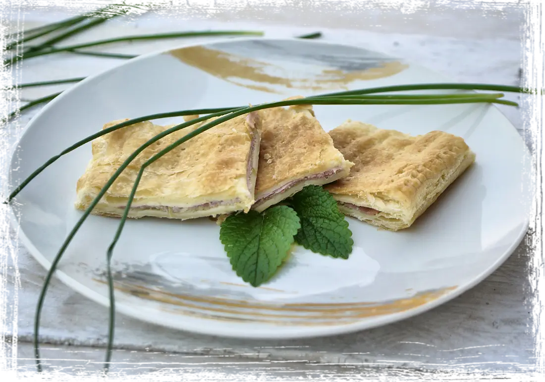 Torta salata carciofini, prosciutto cotto e stracchino