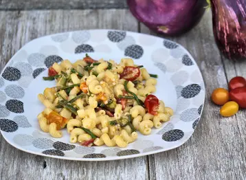 Cellentani con melanzane e fagiolini