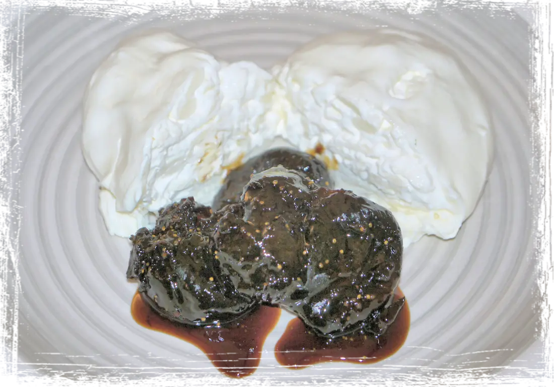 Fichi caramellati con burrata Fichi caramellati con burrata