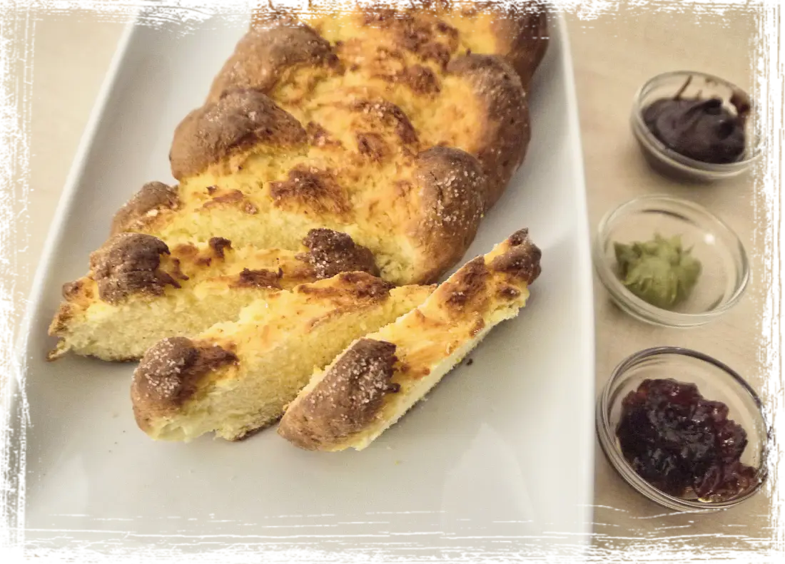 Treccia con ricotta e limone Treccia con ricotta e limone