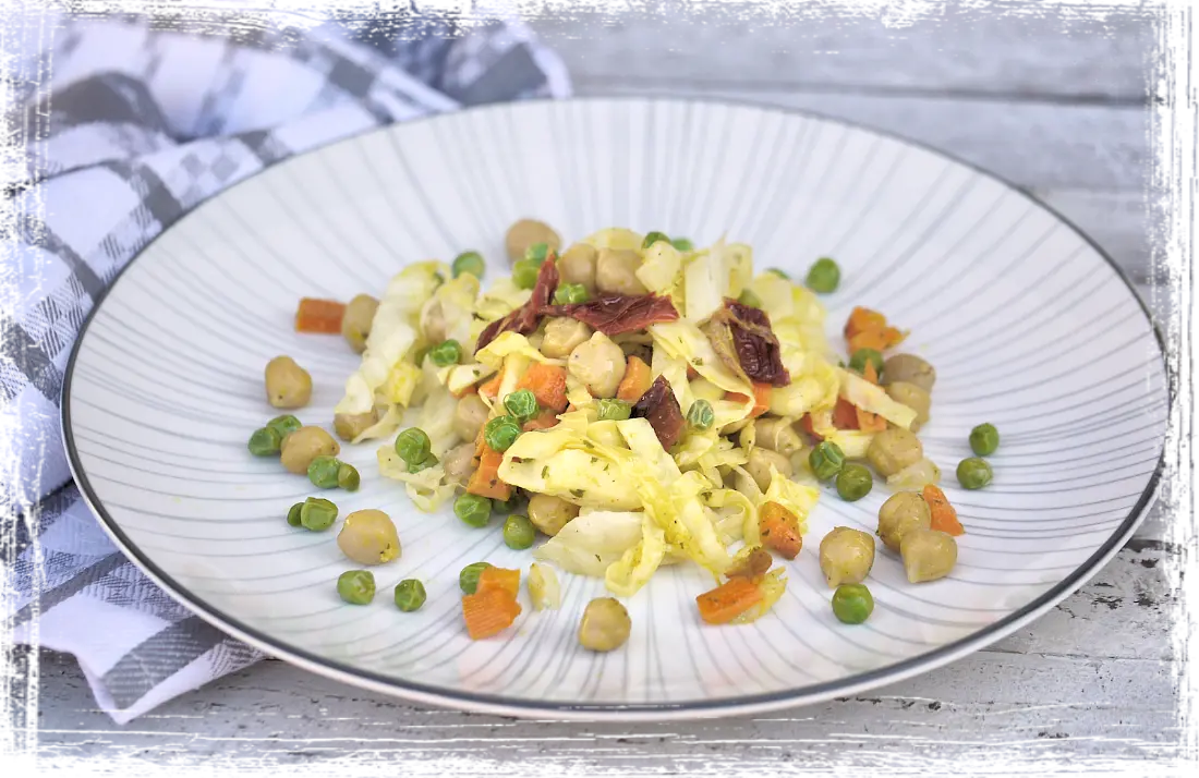 Insalata di legumi e cavolo cappuccio