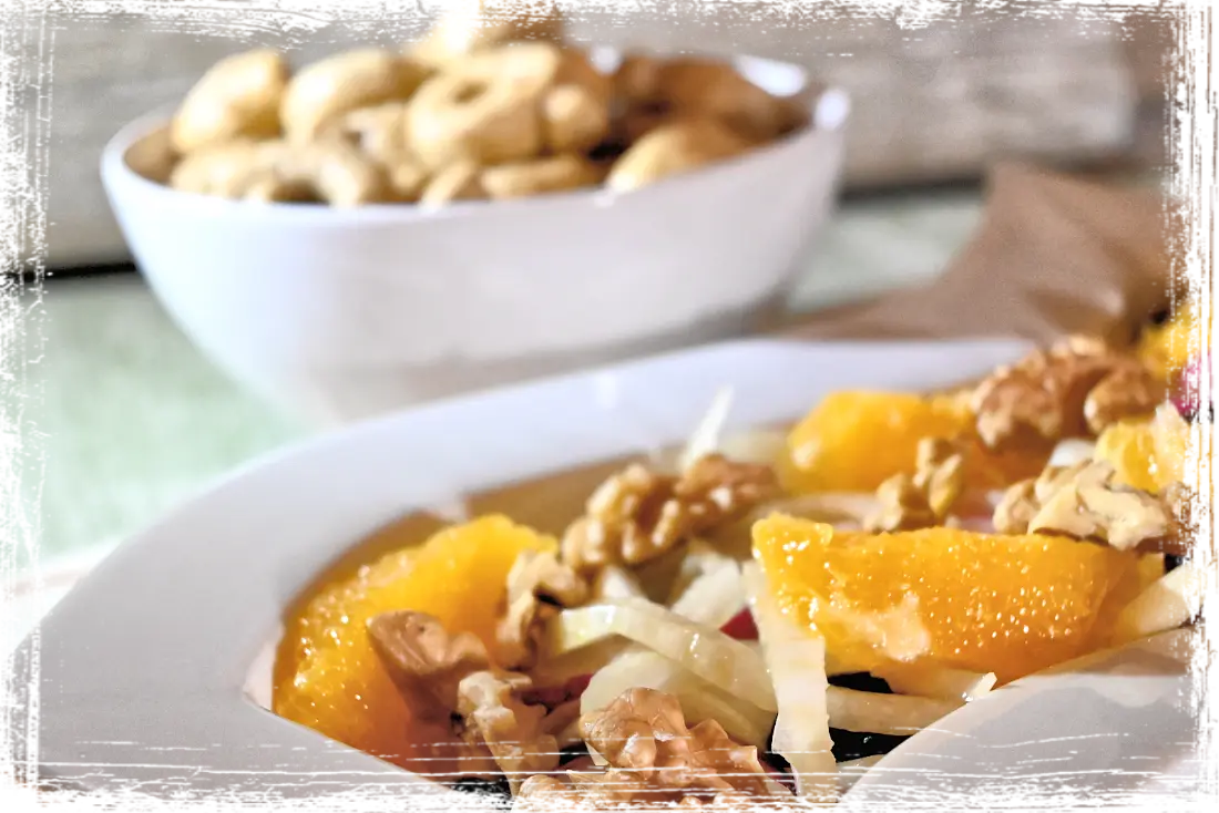Insalata di finocchi e arance con noci Insalata di finocchi e arance con noci