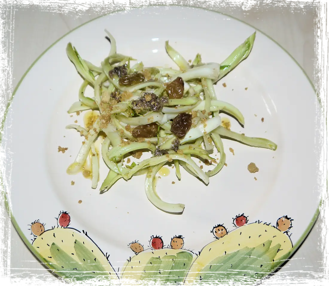 Insalata di puntarelle al profumo di acciuga