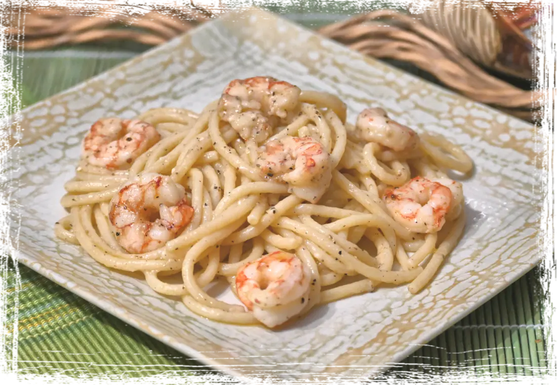 Spaghettoni cacio e pepe con gamberi Spaghettoni cacio e pepe con gamberi