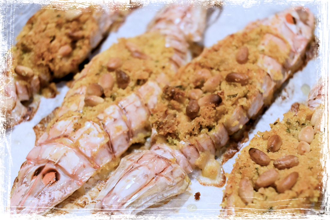 Canocchie al forno con pinoli Canocchie al forno con pinoli