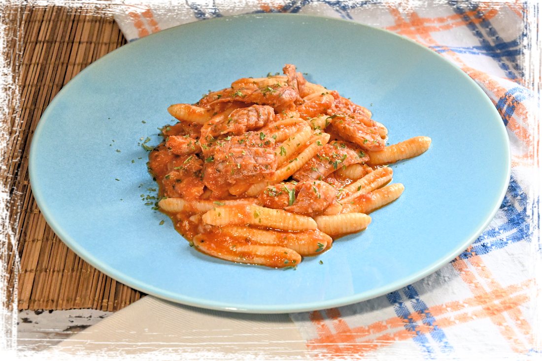 Datteri baresi al sugo di canocchie Datteri baresi al sugo di canocchie
