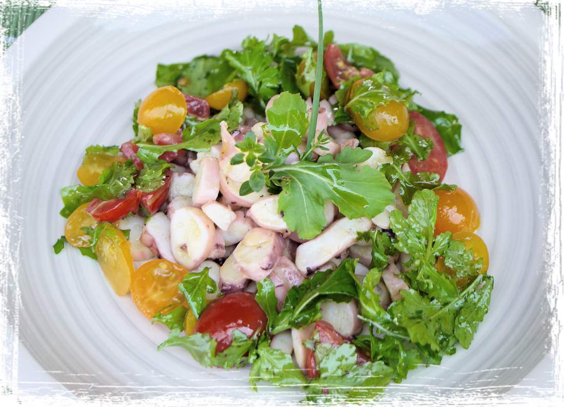 Insalata totani, rucola e pomodorini Insalata totani, rucola e pomodorini