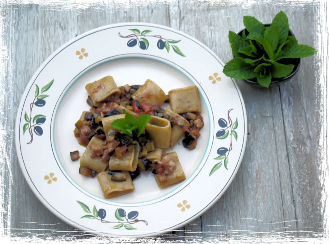 Mezzi paccheri alla siciliana