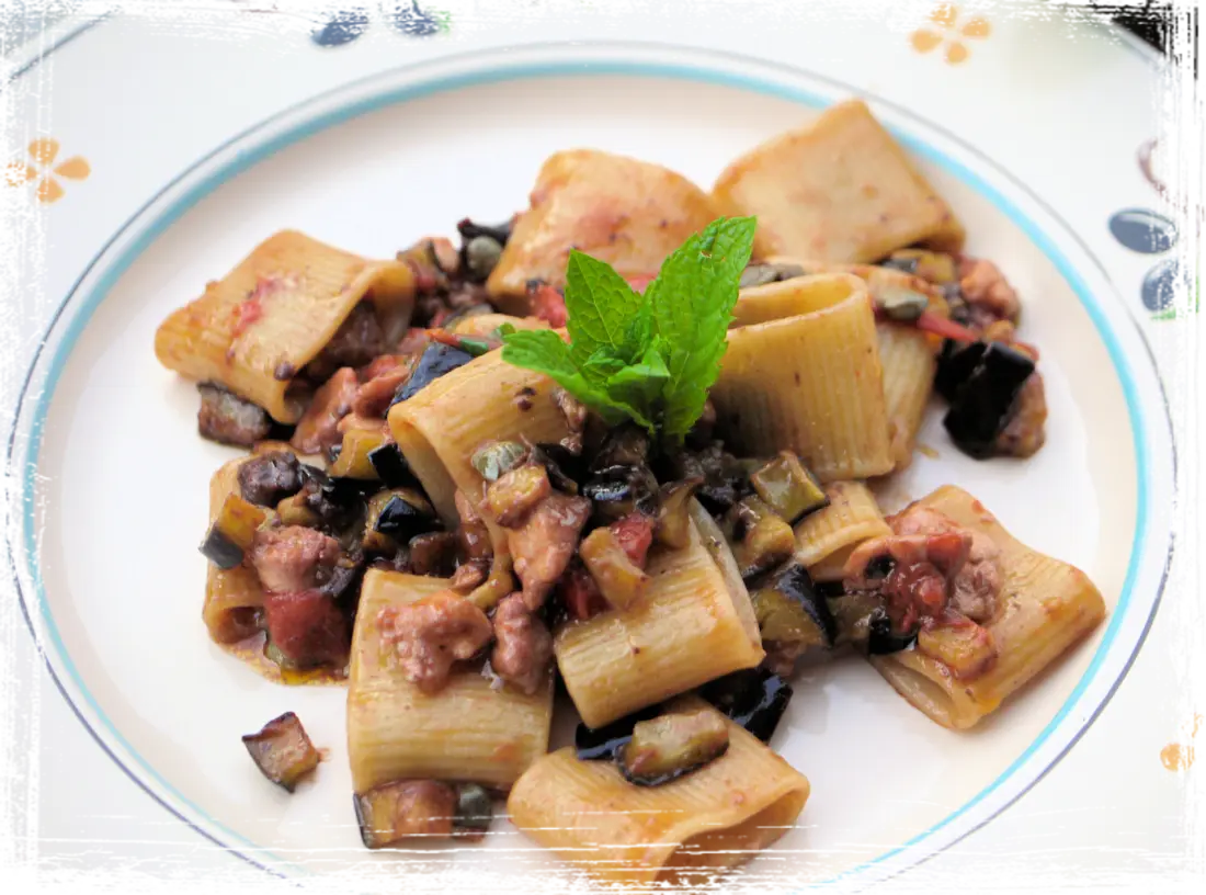 Mezzi paccheri alla siciliana Mezzi paccheri alla siciliana