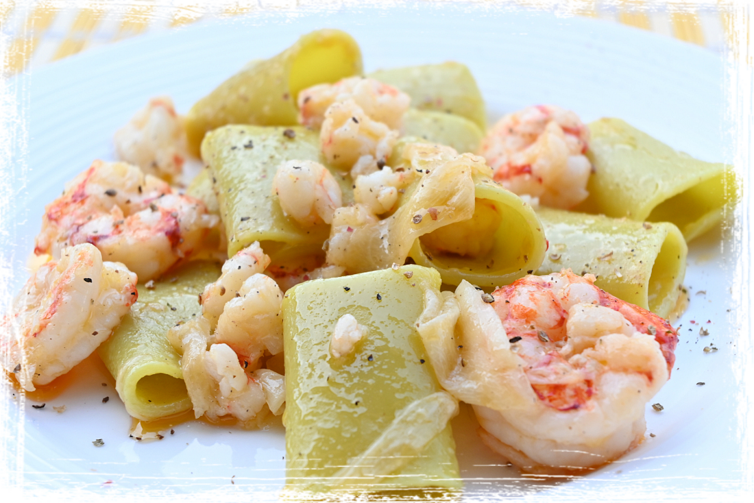 Paccheri al bergamotto con gamberi e zenzero in agrodolce Paccheri al bergamotto con gamberi e zenzero in agrodolce