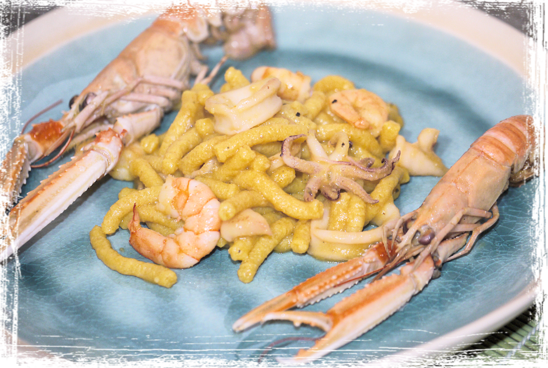 Passatelli asciutti con mazzancolle, calamari e scampi Passatelli asciutti con mazzancolle, calamari e scampi
