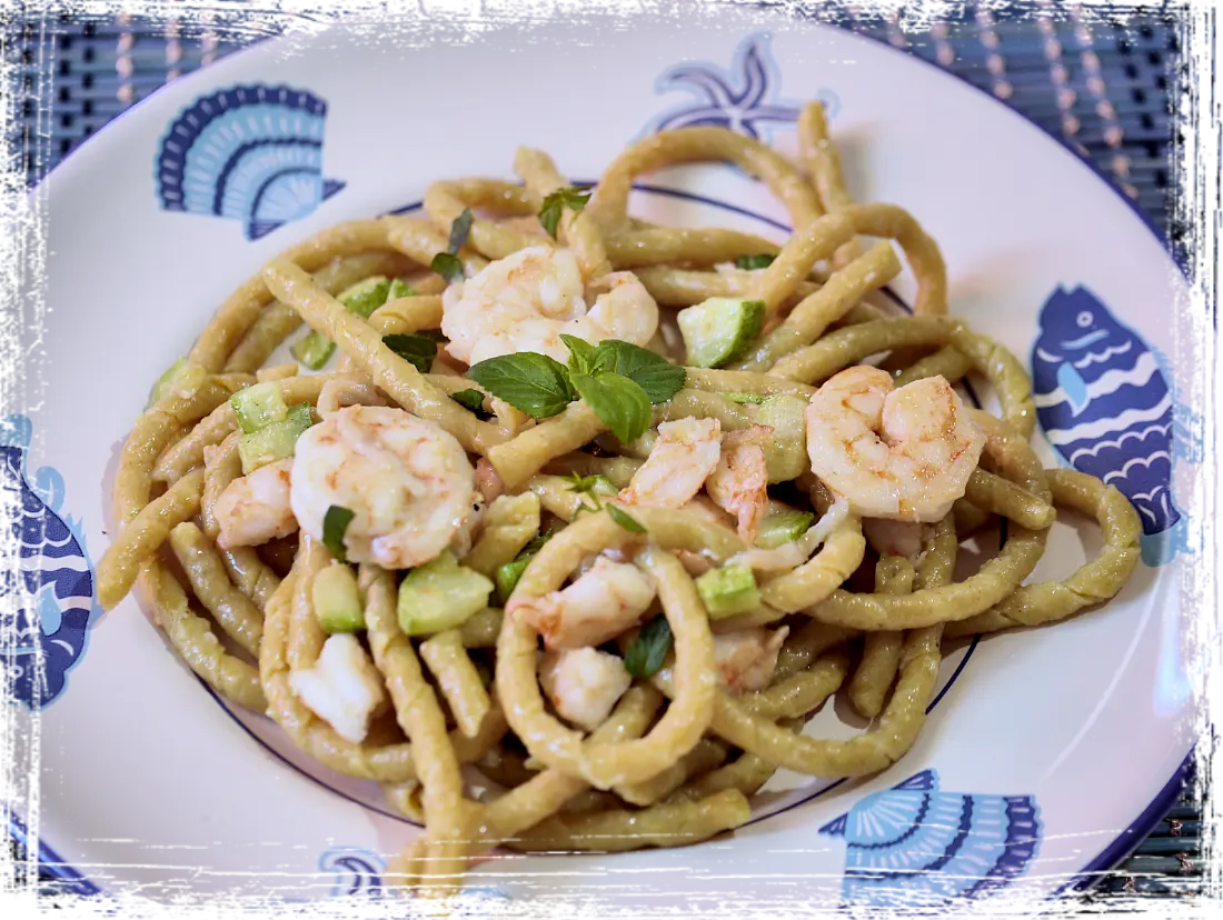 Sagne ritorte al curry con mazzancolle e zucca di Albenga Sagne ritorte al curry con mazzancolle e zucca di Albenga