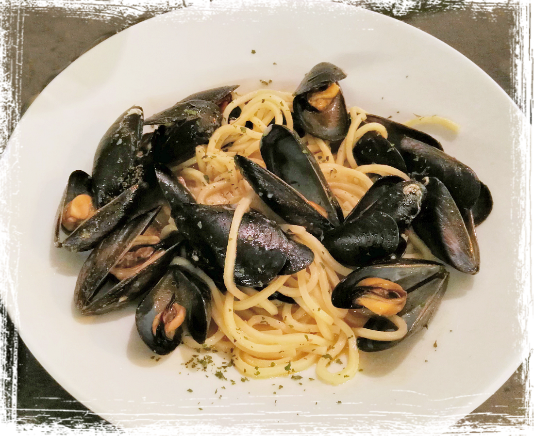 Spaghetti alle cozze con salsa di cannellini Spaghetti alle cozze con salsa di cannellini