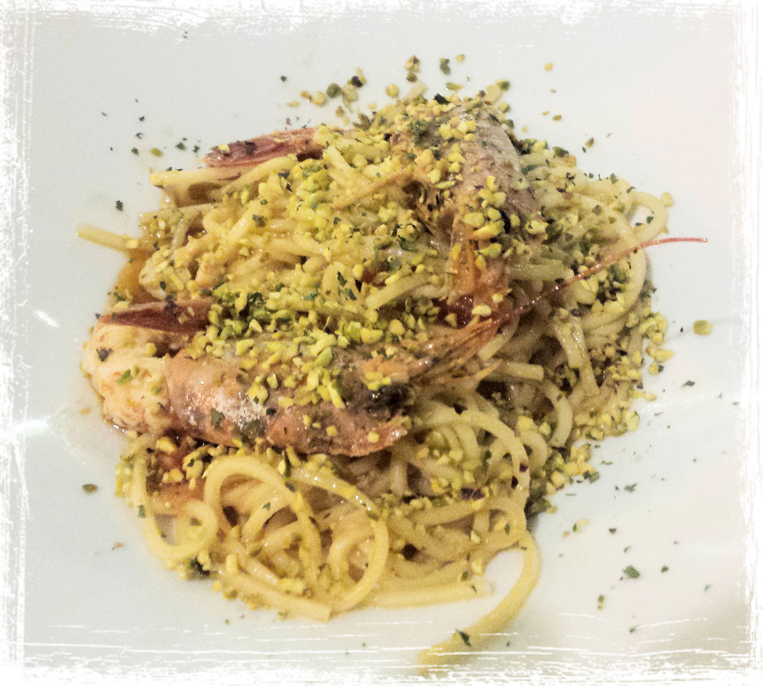 Troccoli gamberoni e pistacchi Troccoli gamberoni e pistacchi