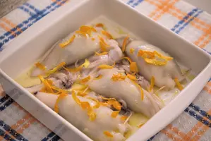 Calamari ripieni di cavolfiore con arancia e pistacchi