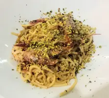 Troccoli gamberoni e pistacchi