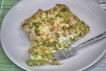Lasagne verdi con broccoli, salsiccia e ciuìga