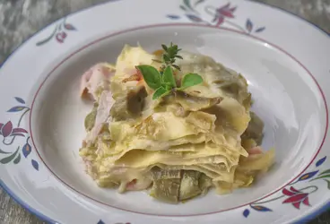 Lasagne con carciofi e prosciutto cotto