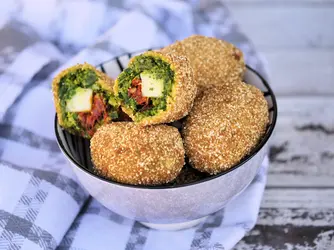 Crocchette di cime di rapa con cuore di crucolo e 