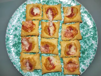 Pizzette di pasta sfoglia