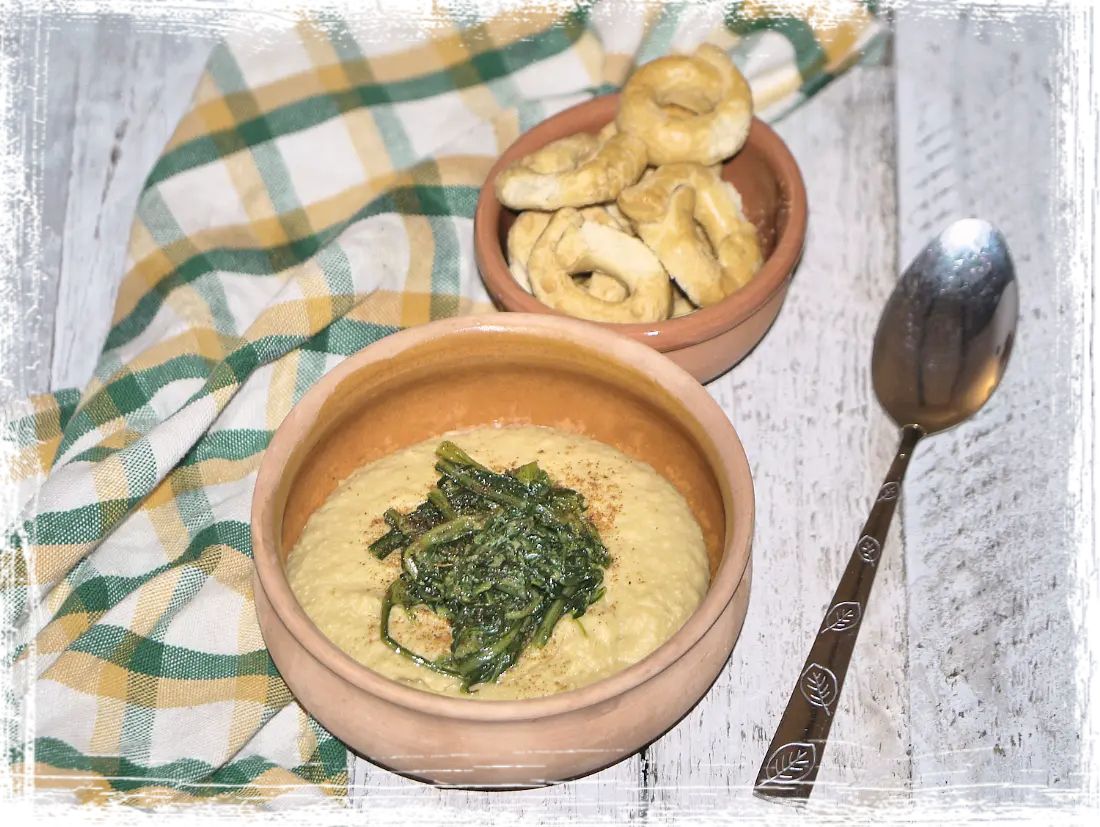 Crema di ceci con puntarelle Crema di ceci con puntarelle