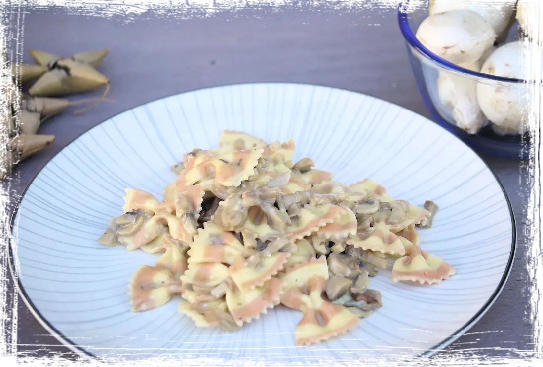 Farfalle alla bietola rossa ai funghi