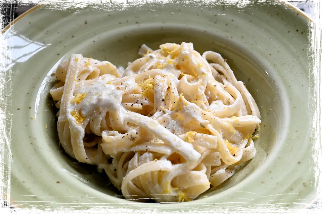 Fettuccine limone e pepe Fettuccine limone e pepe
