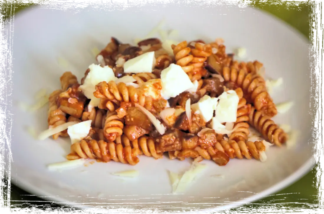Fusilli alle melanzane Fusilli alle melanzane