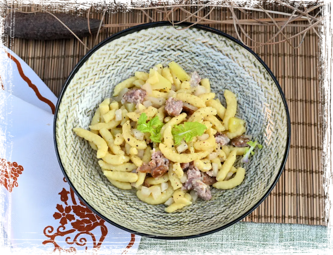 Gnocchetti all'uovo con ciuìga, rape e patate Gnocchetti all'uovo con ciuìga, rape e patate
