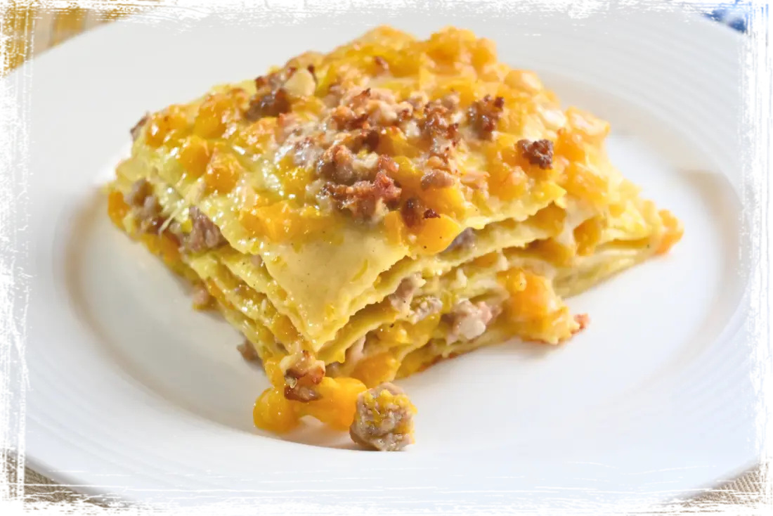 Lasagne con zucca, salsiccia e ciuìga