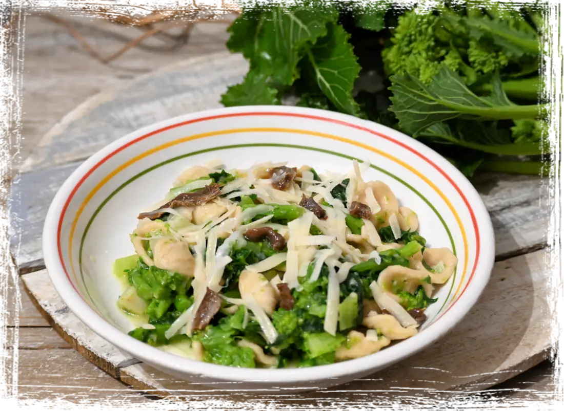Orecchiette integrali con cime di rapa e alici Orecchiette integrali con cime di rapa e alici