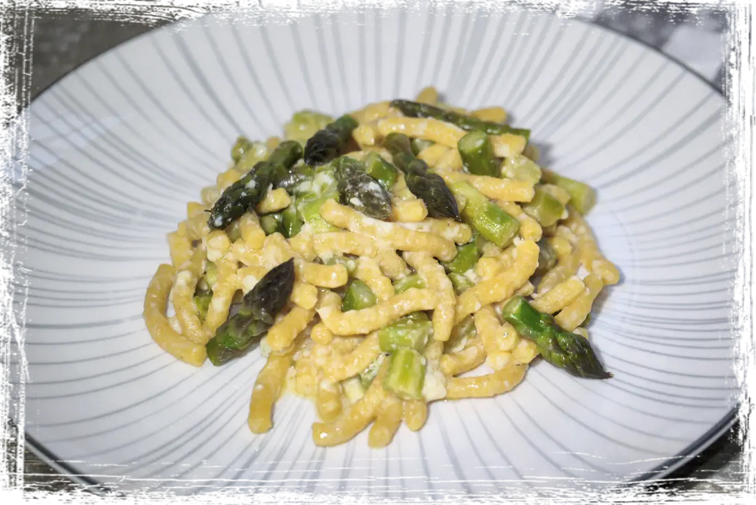 Passatelli con asparagi e caciocavallo