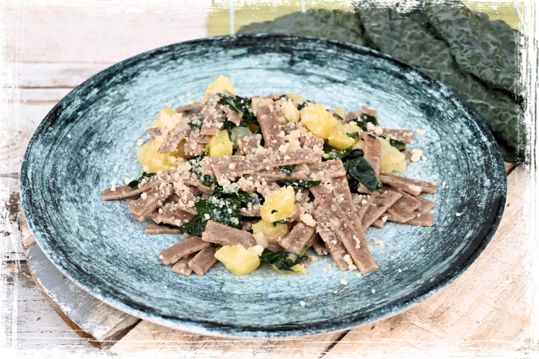 Pizzoccheri con cavolo nero Pizzoccheri con cavolo nero