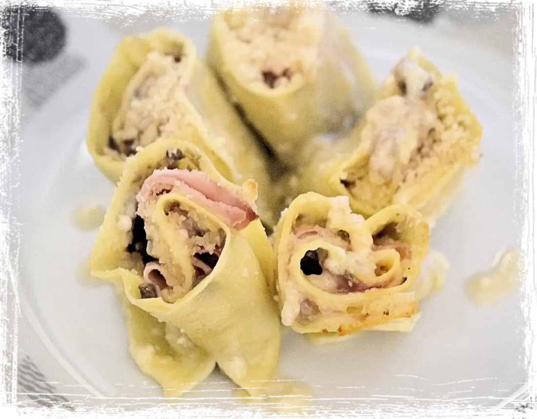 Rosette cotto e funghi Rosette cotto e funghi
