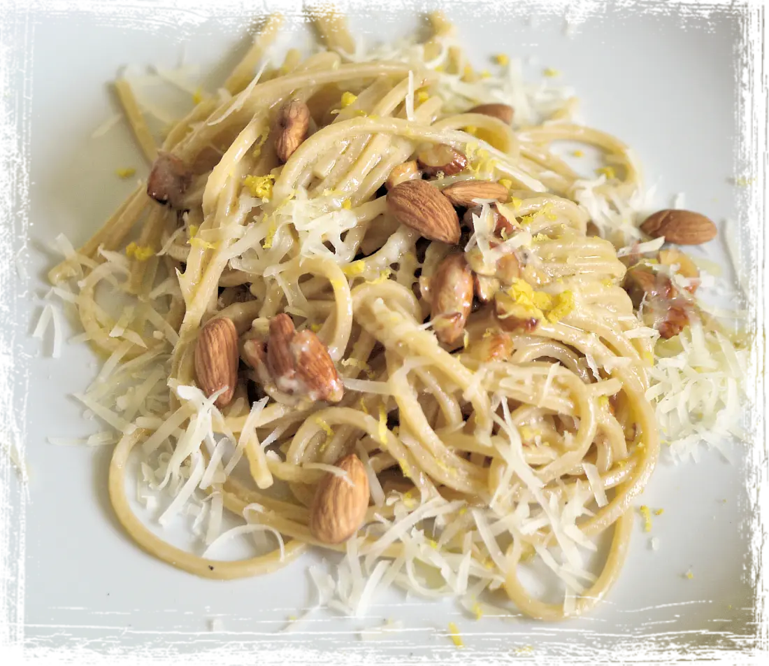 Spaghetti quadrati alle mandorle e limone