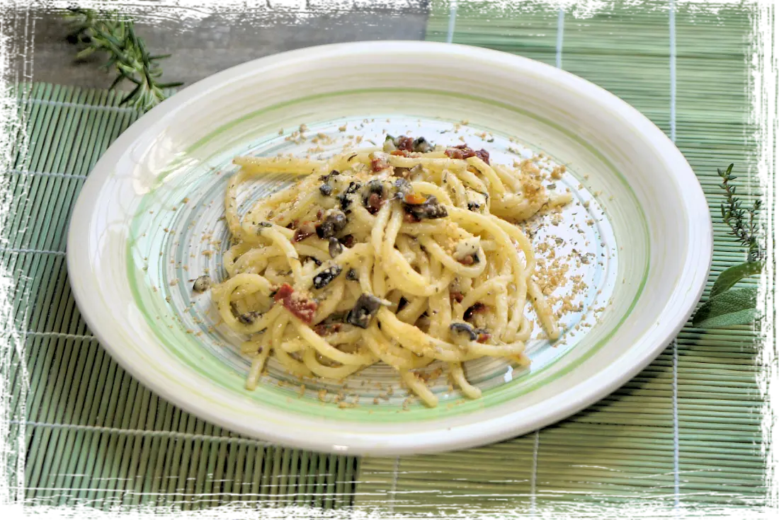 Spaghettoni alle erbe aromatiche