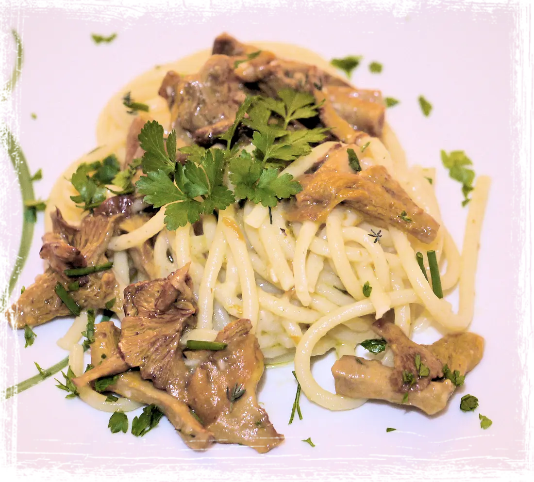 Spaghettoni con galletti Spaghettoni con galletti