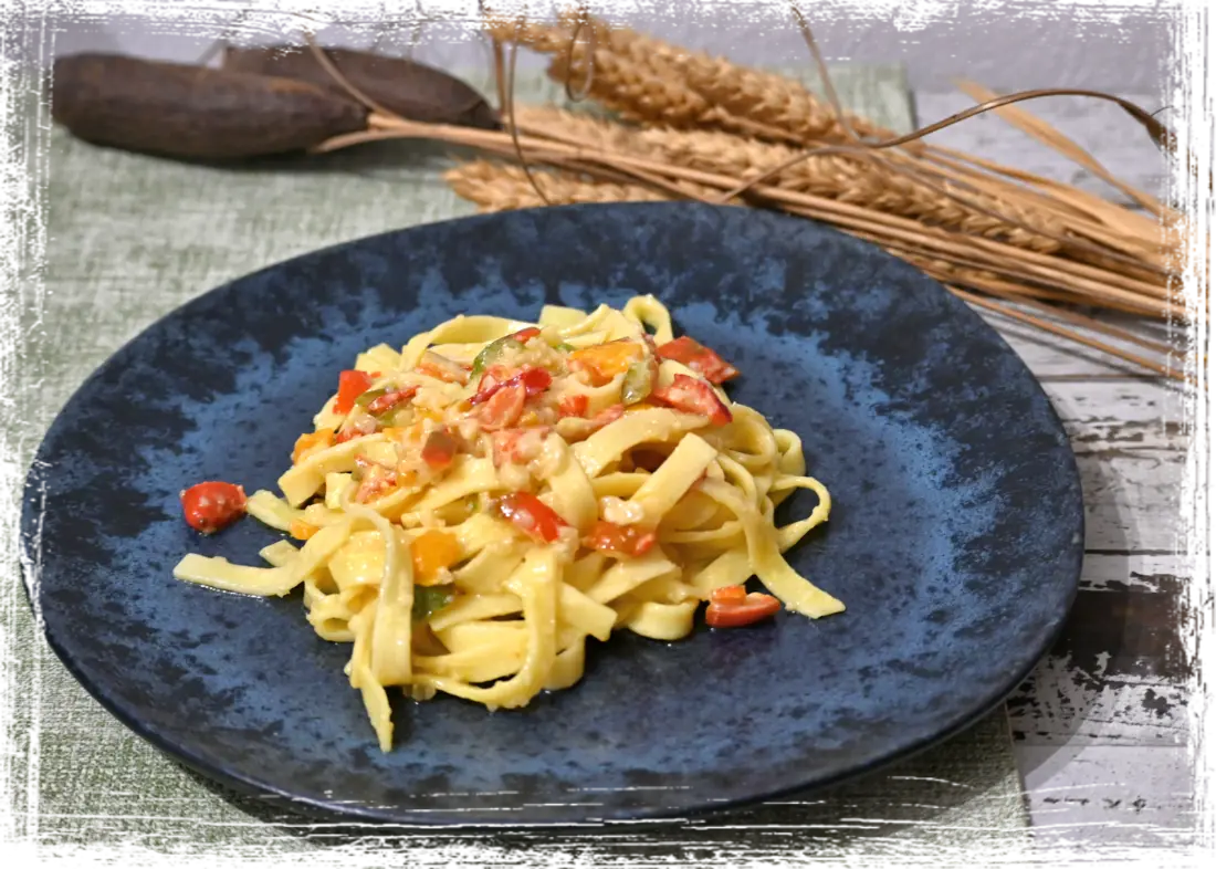 Tagliatelle peperoni e panna Tagliatelle peperoni e panna