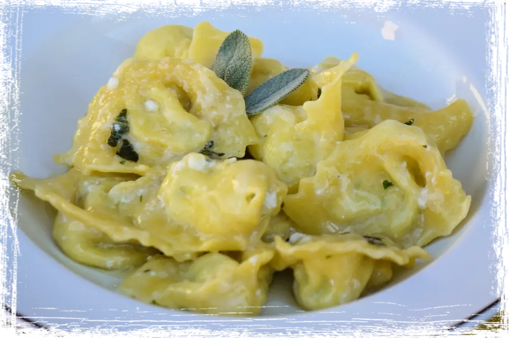 Tortiglioni integrali con galletti e speck Tortiglioni integrali con galletti e speck