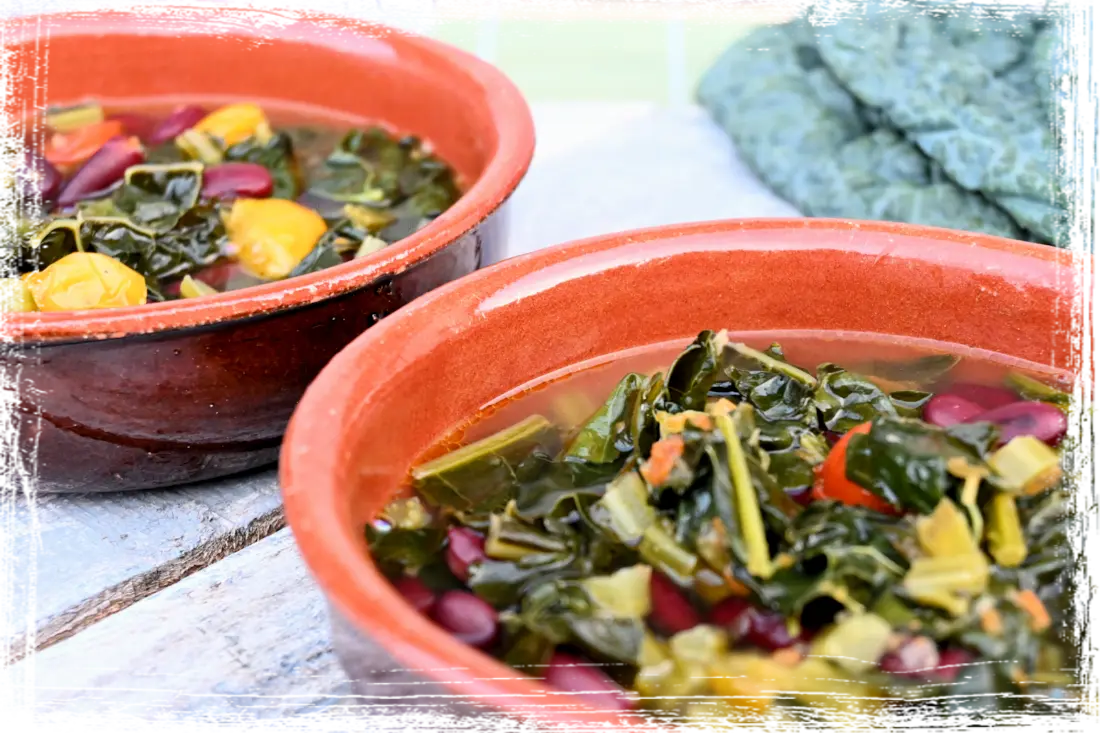 Zuppa con fagioli e cavolo nero Zuppa con fagioli e cavolo nero