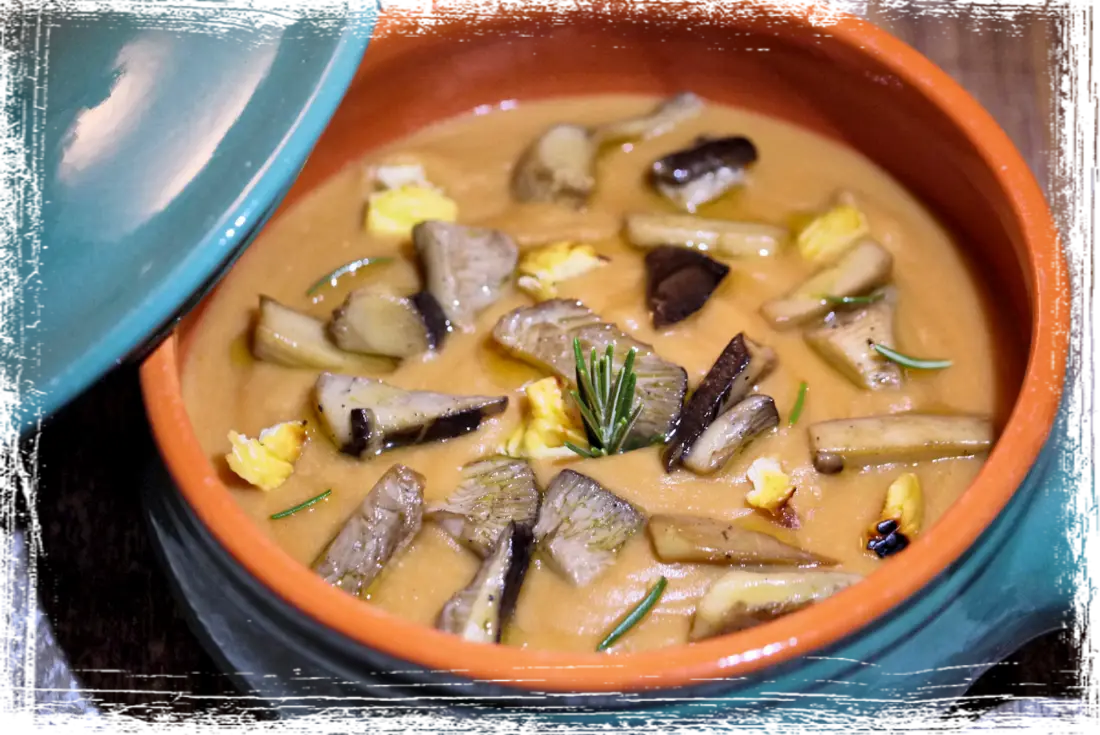 Zuppa di fagioli con cardoncelli