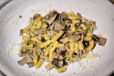 Passatelli con cardoncelli e tartufo nero