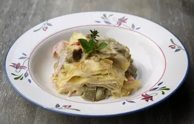 Lasagne con carciofi e prosciutto cotto