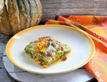 Lasagne verdi con funghi, zucca e taleggio