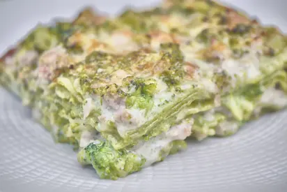 Lasagne con broccoli, salsiccia e ciuìga