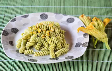 Fusilli con crema di bietola