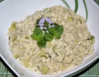 Risotto con zucchine, robiola e menta