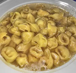 Tortellini in brodo