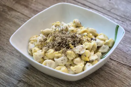 Tortellini al tartufo nero